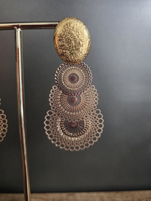 "Goud filigraan design"