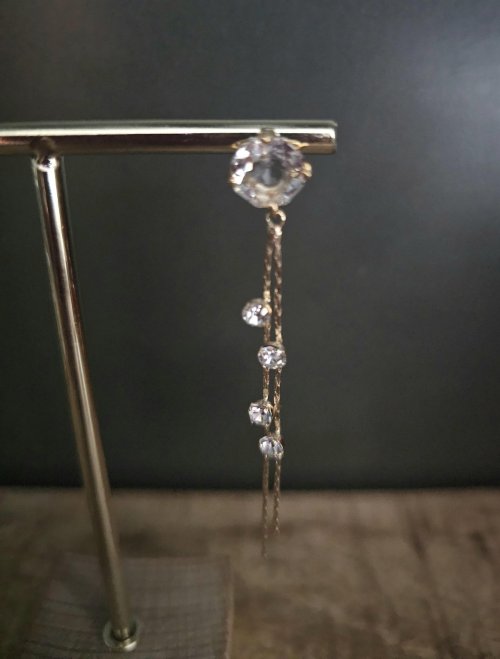 "✨ Crystal Drop Elegance"