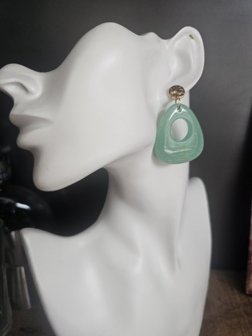 "💎 Aqua Halo"
